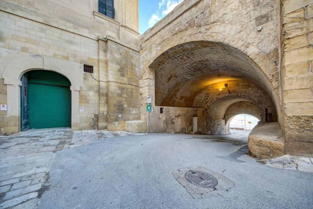 31 Sally Port バレッタ エクステリア 写真